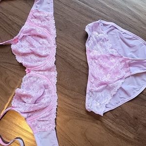 Felina set of bra, 36D and panties, medium, lavender and pink